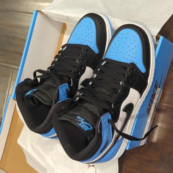 New Air Jordan 1 (AJ1) Retro High OG GS University Blue - Picture 3 of 9